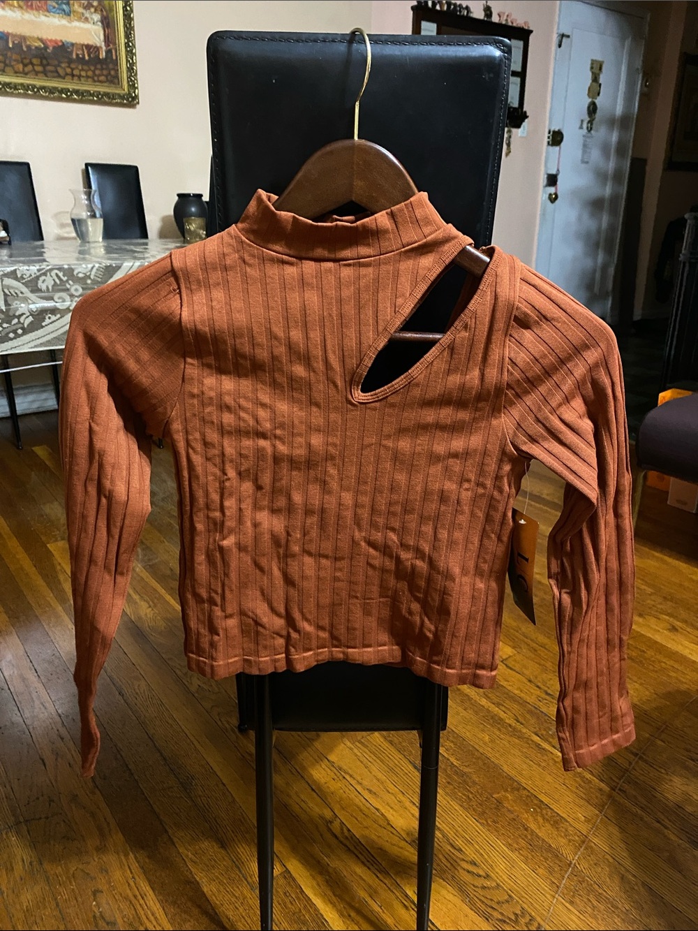 Womens Ribbed Cutout Long-Sleeve Top - Rust